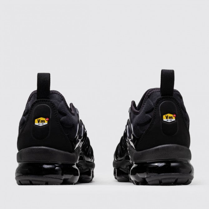 Nike Air VaporMax Plus - Black